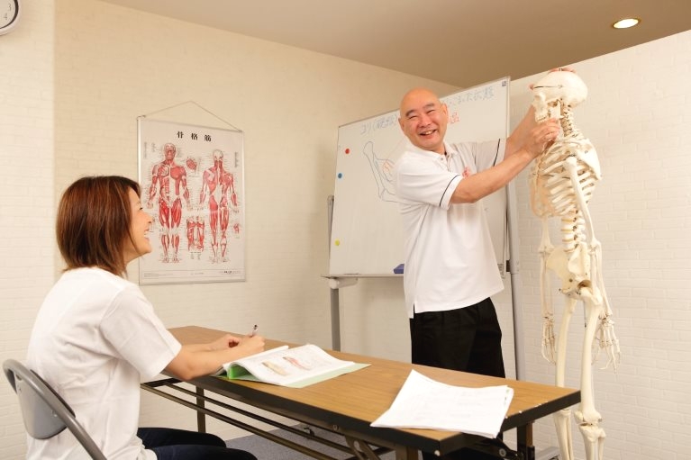 らくたろうリラクゼーションアカデミー 八丁堀スクール_2