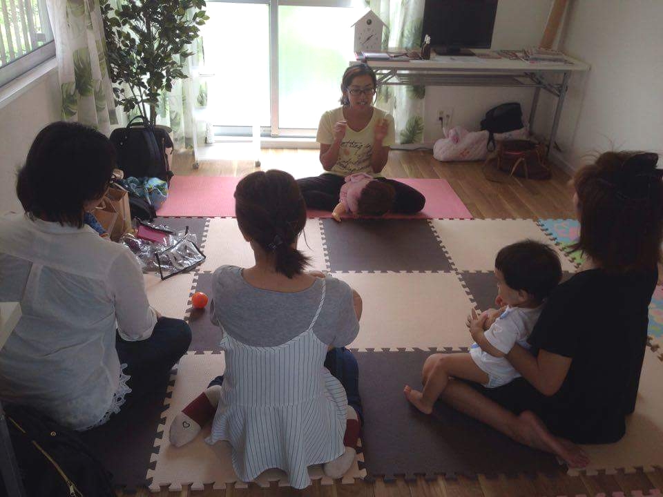 ベビーマッサージ教室  スマイルベビー