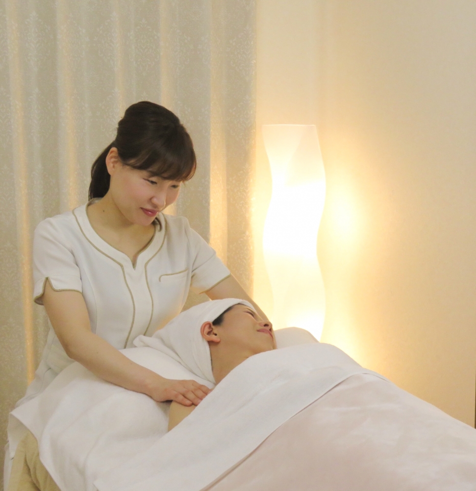 R&M beauty specialist_4