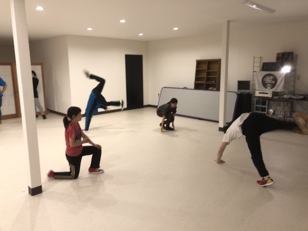 BAZZE DANCE STUDIO