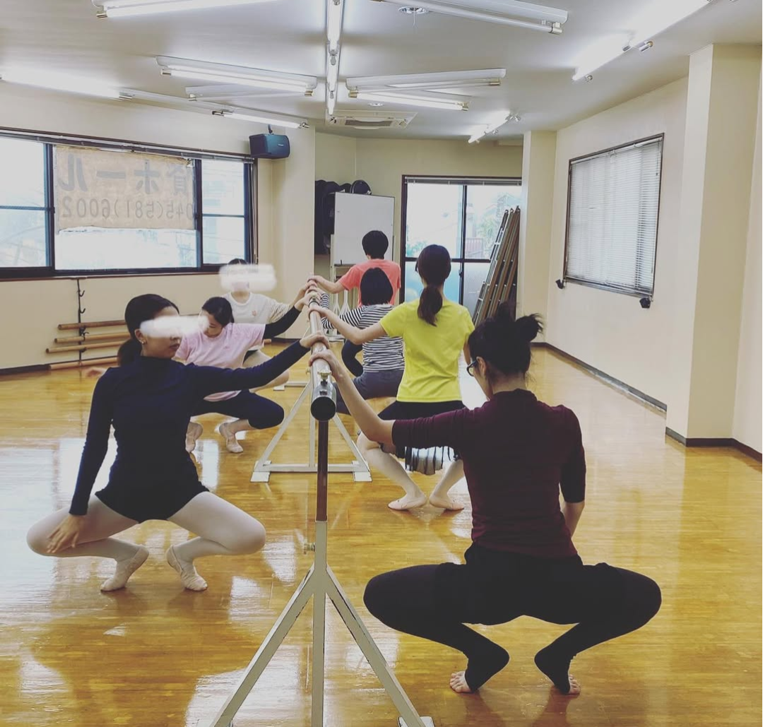 Lueur_Modern_Ballet