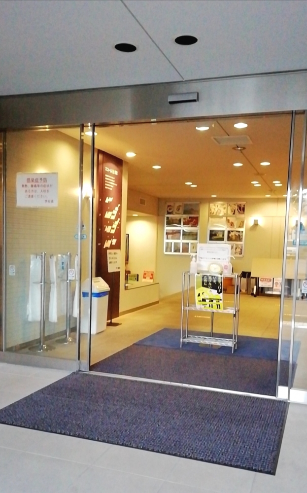 エコール辻東京入学案内係_3