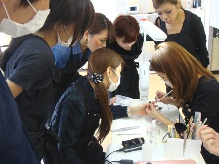 rire nail school （リールネイルスクール）代々木駅１分、新宿駅５分、南新宿駅４分☆_2