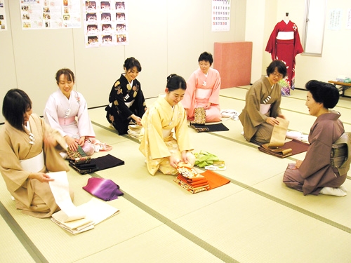 彩きもの学院　新宿校_3