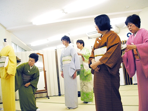 彩きもの学院　新宿校_4