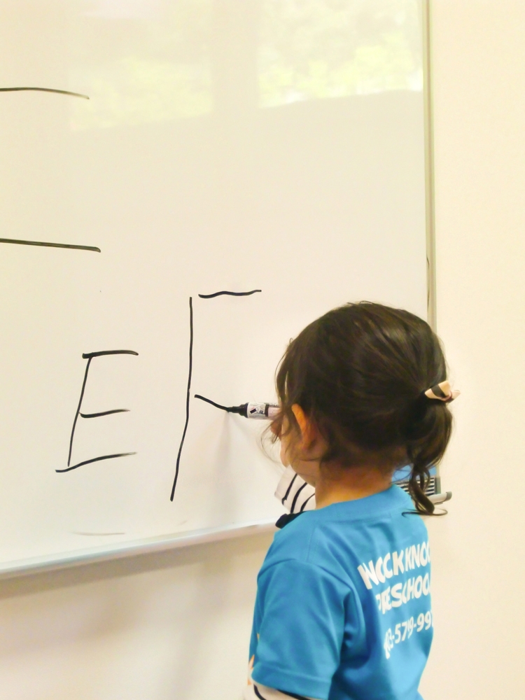 Knock Knock Preschool 千歳船橋校