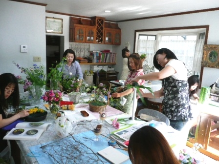 花のアトリエウイスタリアフローラルスクール