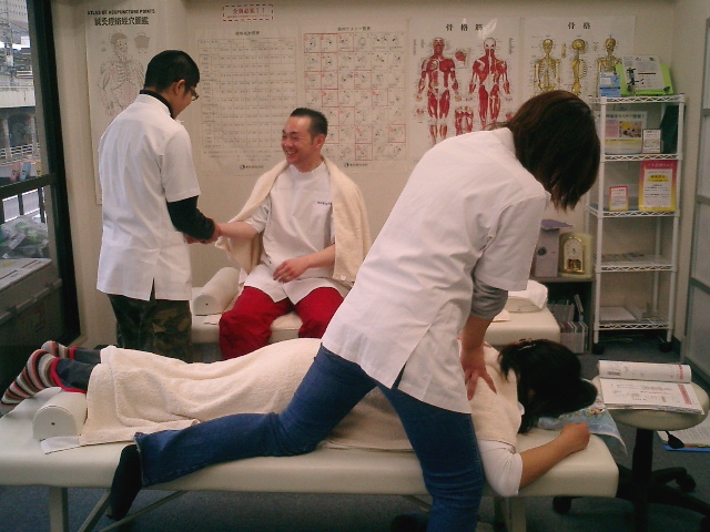 ナチュラルハンドアカデミーHOLOS