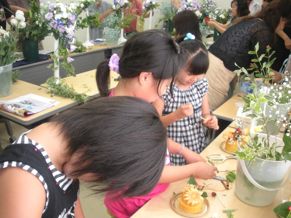 ＮＥＥＤＳ　ＦＬＯＷＥＲ_3