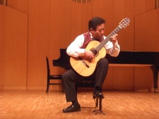 エクスオーノ音楽院　越谷ギター教室