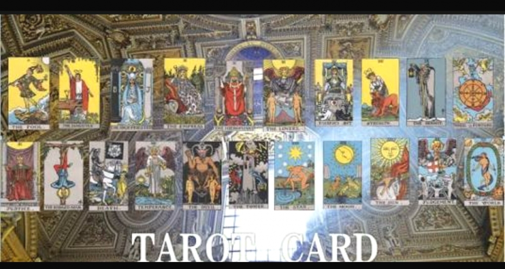 恋愛タロット占いMOON_1