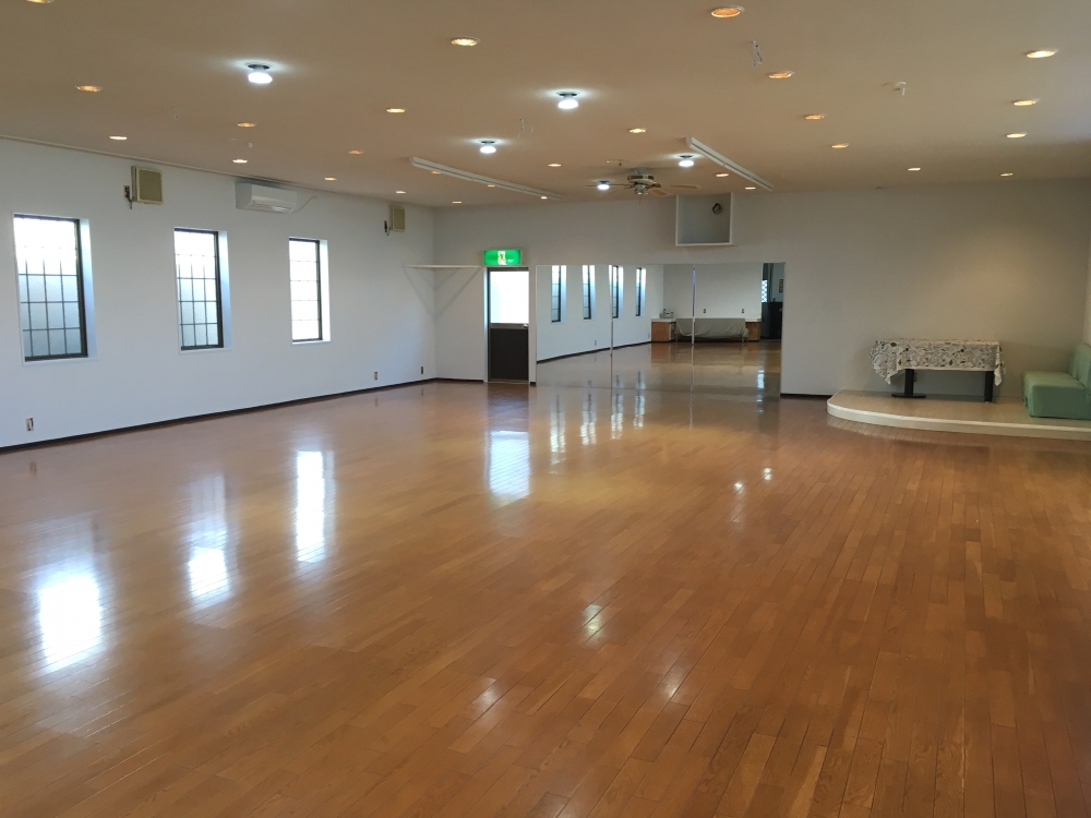 Dance studio LAUGHS_4