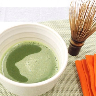 テーブルで行う茶道教室