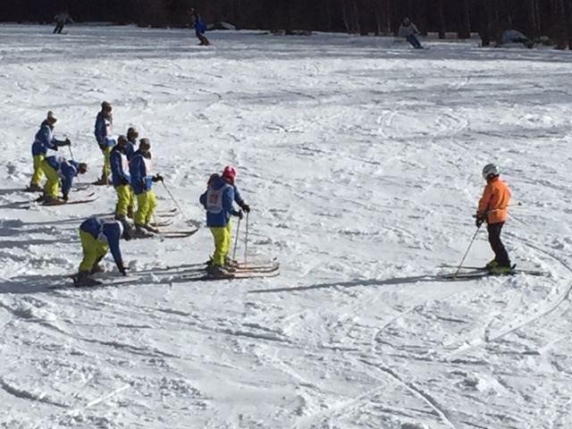 湯の丸スキー学校事務局_1