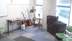 ヨモギヤ楽器株式会社　豊明センター_1