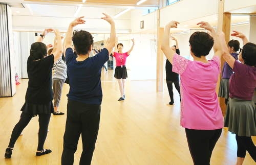 エイジレスバレエ・ストレッチ名古屋教室_4
