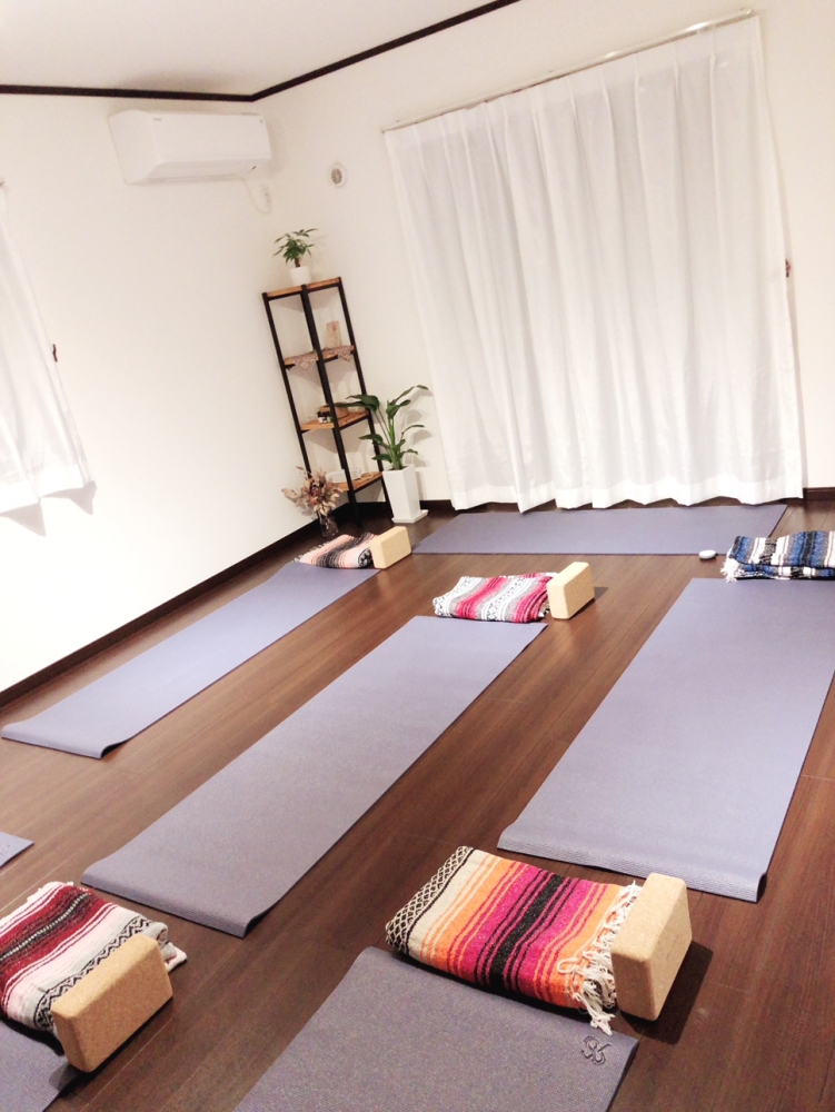 alterna yoga studio オルタナヨガスタジオ