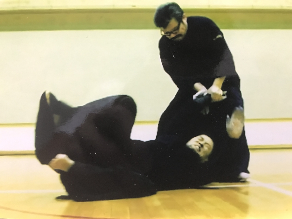 拳術・護身術    拳繕護身会