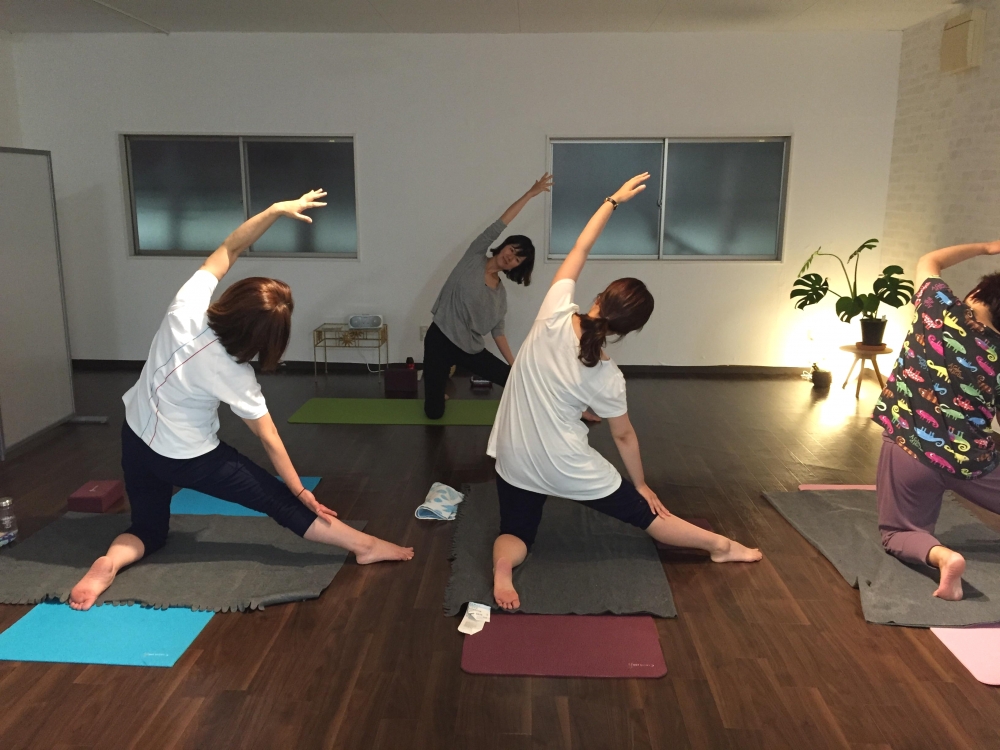 サンダラ　リラックス　ヨガ