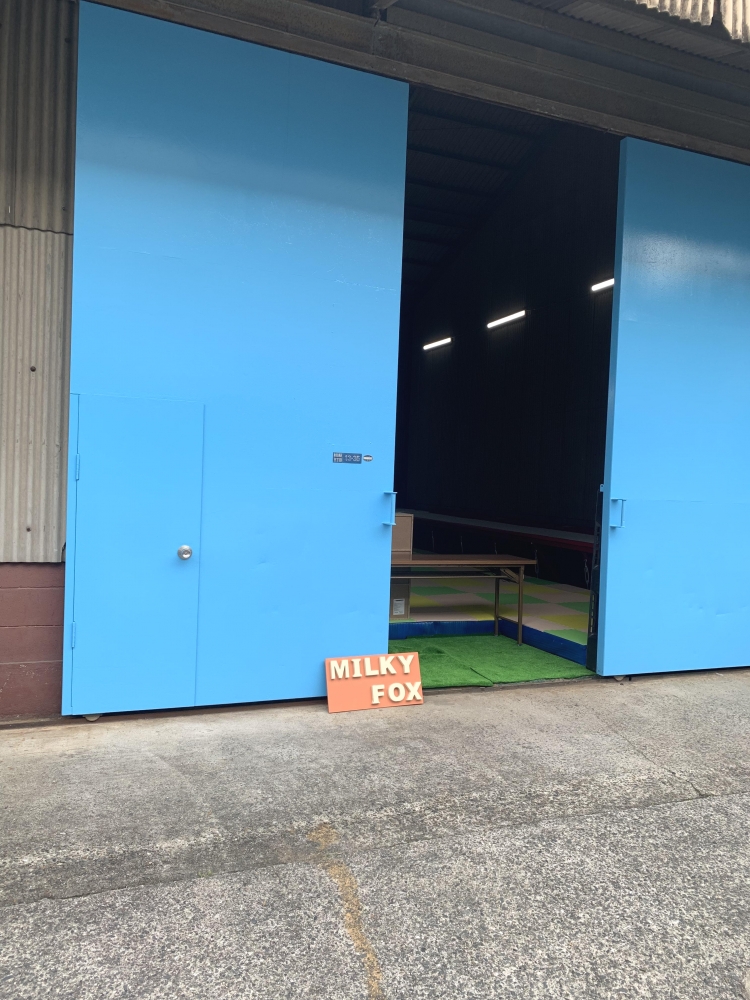 MilkyFox 体操教室_3