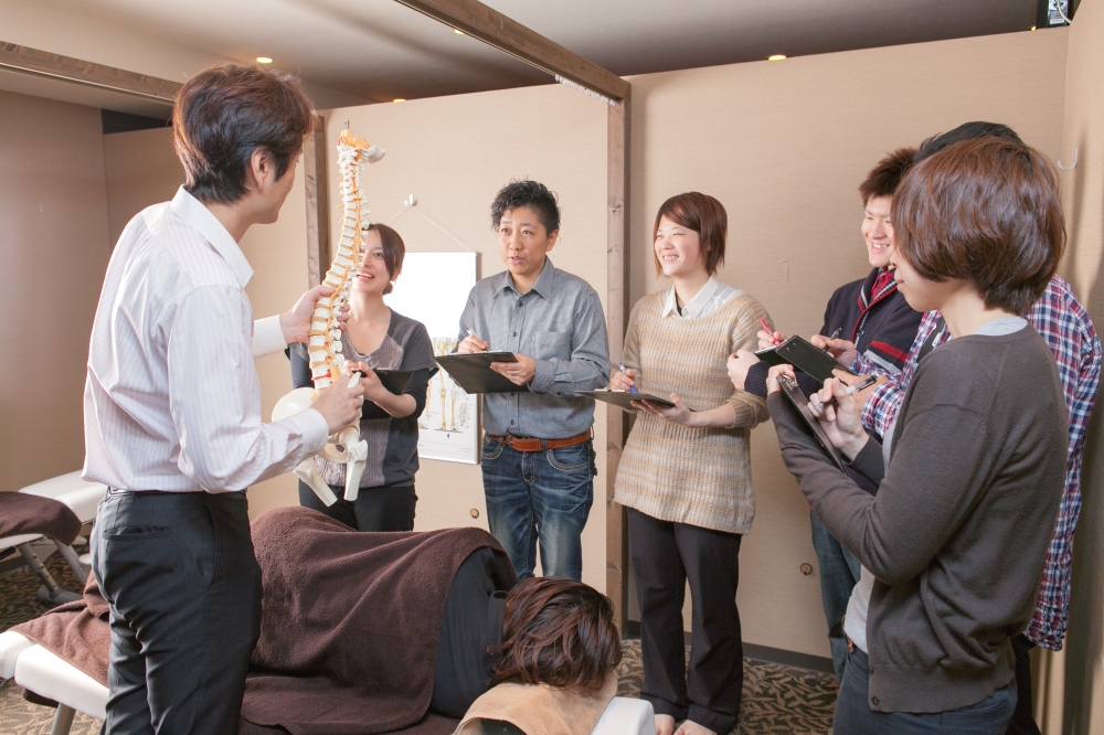 ボディサプライズアカデミー